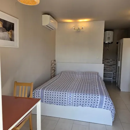 Estelle Apartment *