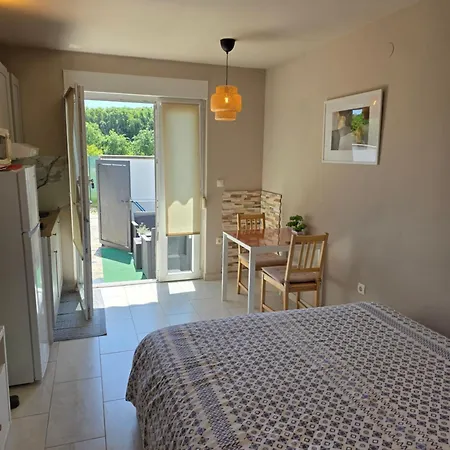 Estelle Apartment