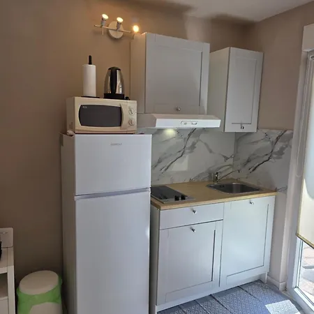 Estelle Apartment